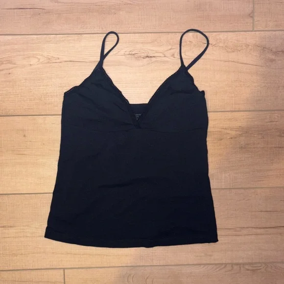 Brandy Melville 5 piece tank tops - Picture 5 of 5